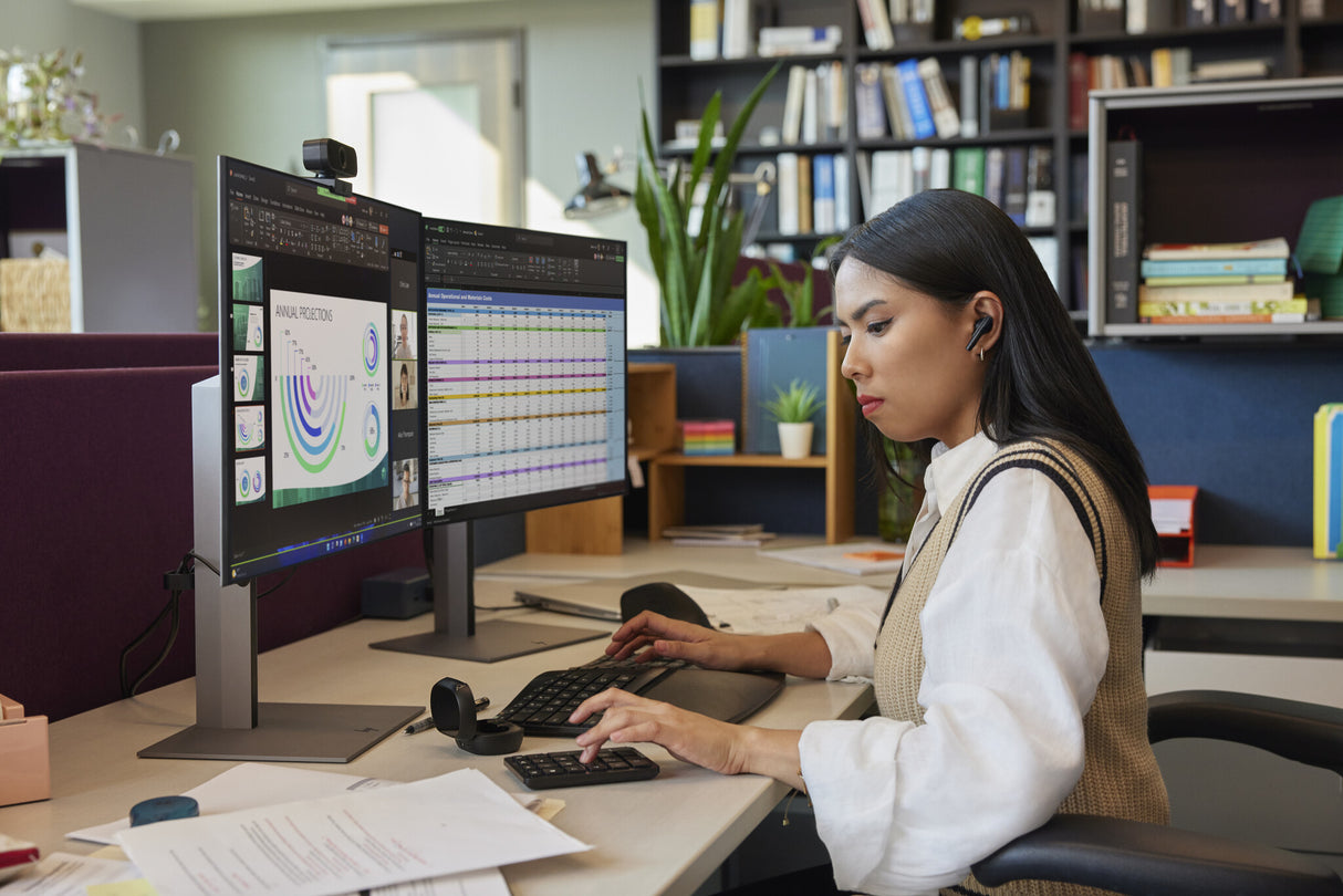 Poly Voyager Free 60+ UC Black Touchscreen Charge Case for BT700 USB-C Adapter