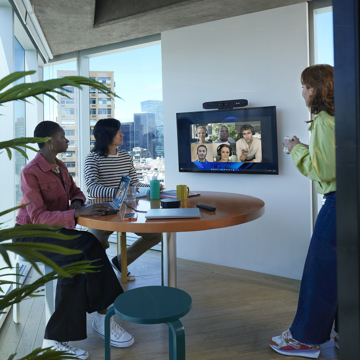 Poly Studio R30 USB Video Bar No Radio GSA/TAA