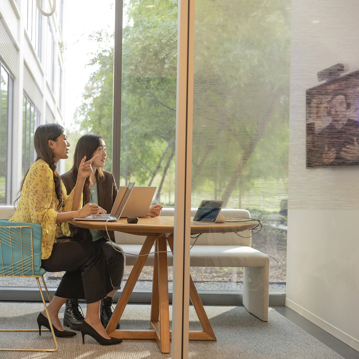 Poly Studio R30 USB Video Bar