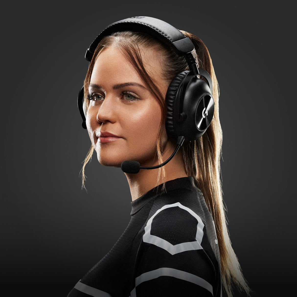 Logitech G 981-001269 headphones/headset Wired & Wireless Head-band Gaming Bluetooth Black, White