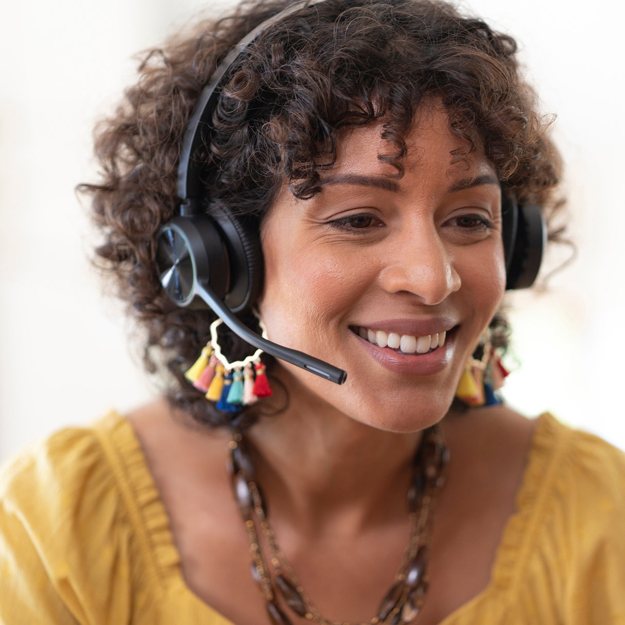 HP Poly Voyager 4320 USB-C Headset +BT700 dongle