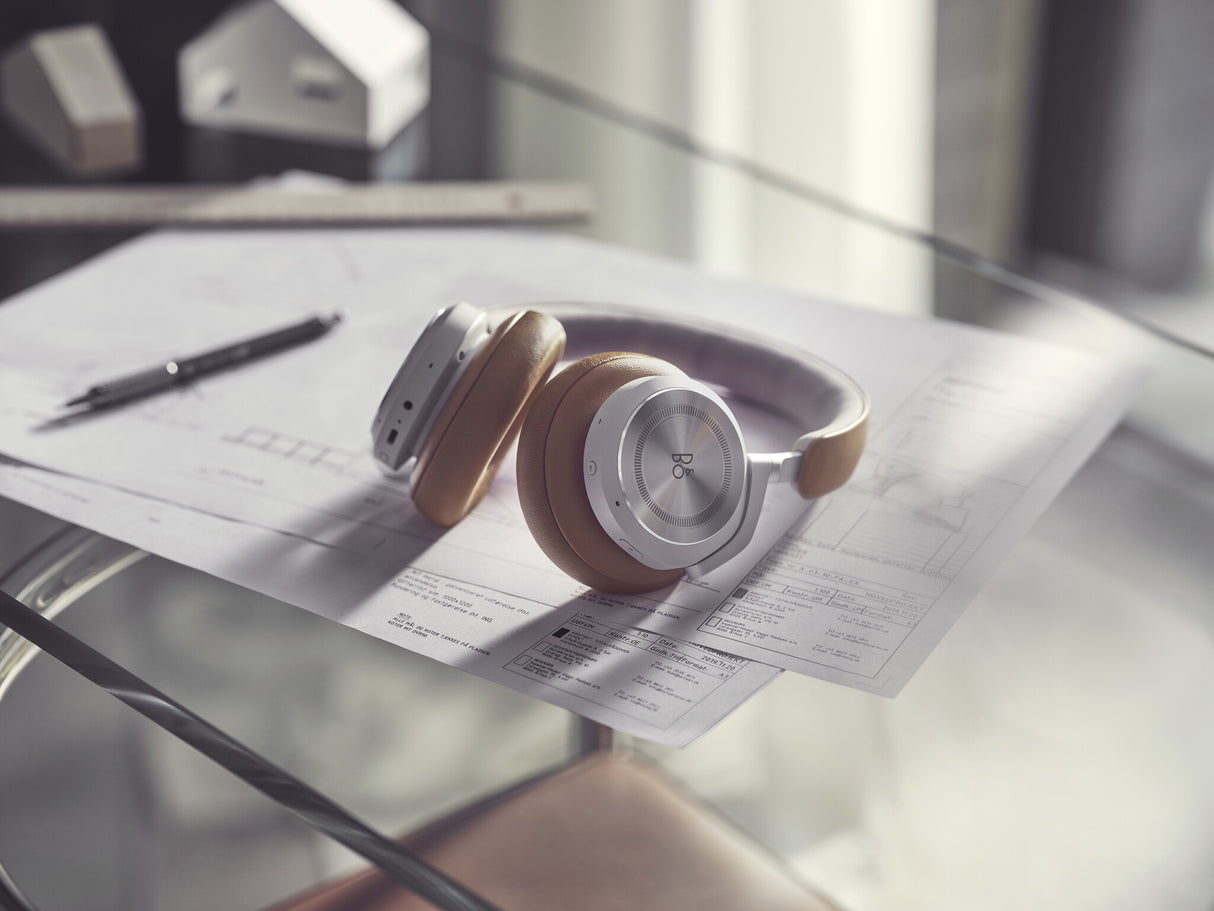 Bang & Olufsen BeoPlay HX Headset Wired & Wireless Head-band Calls/Music Bluetooth Aluminium, Brown