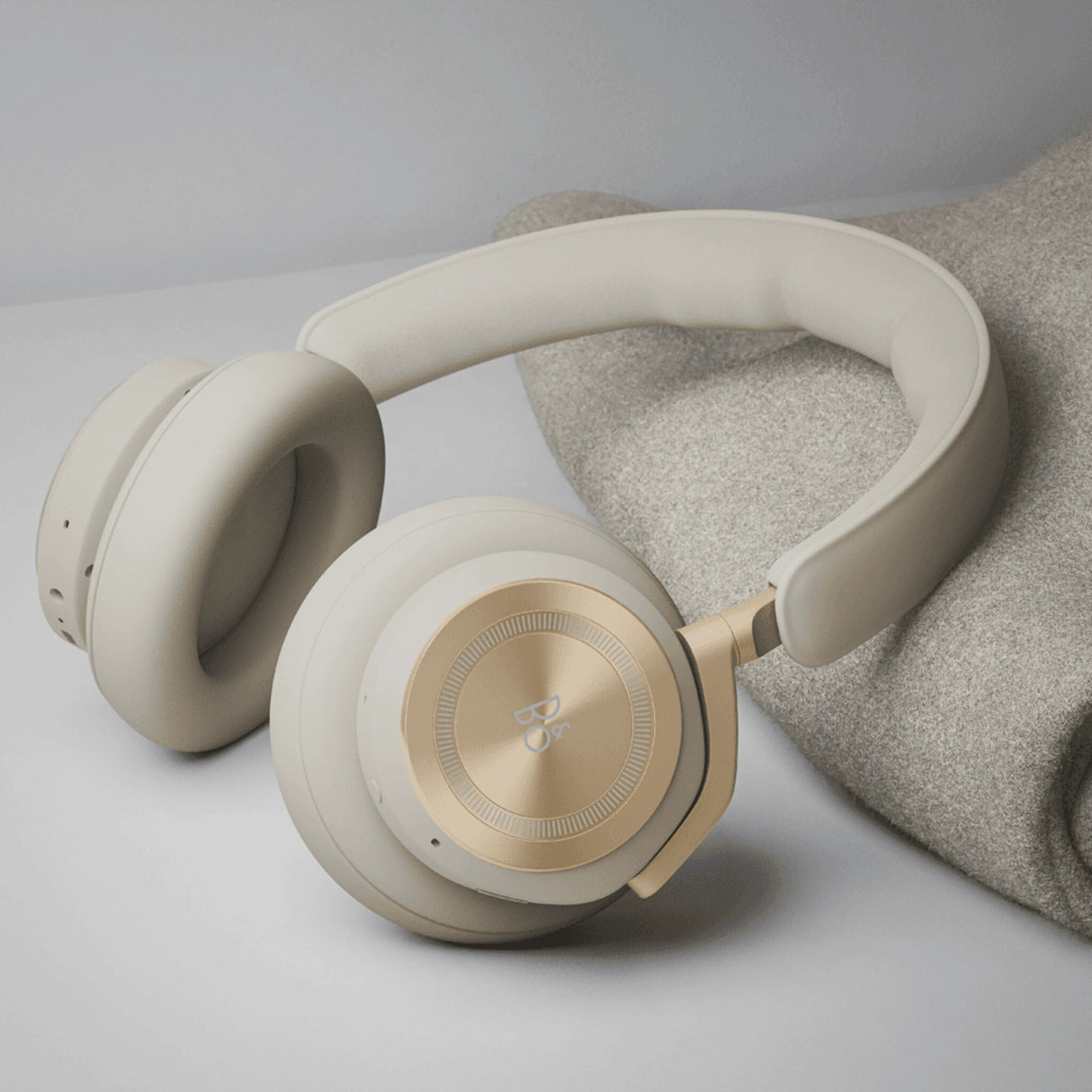 Bang & Olufsen BeoPlay HX Headset Kabel & trådløs Opkald/musik Bluetooth Beige, Guld
